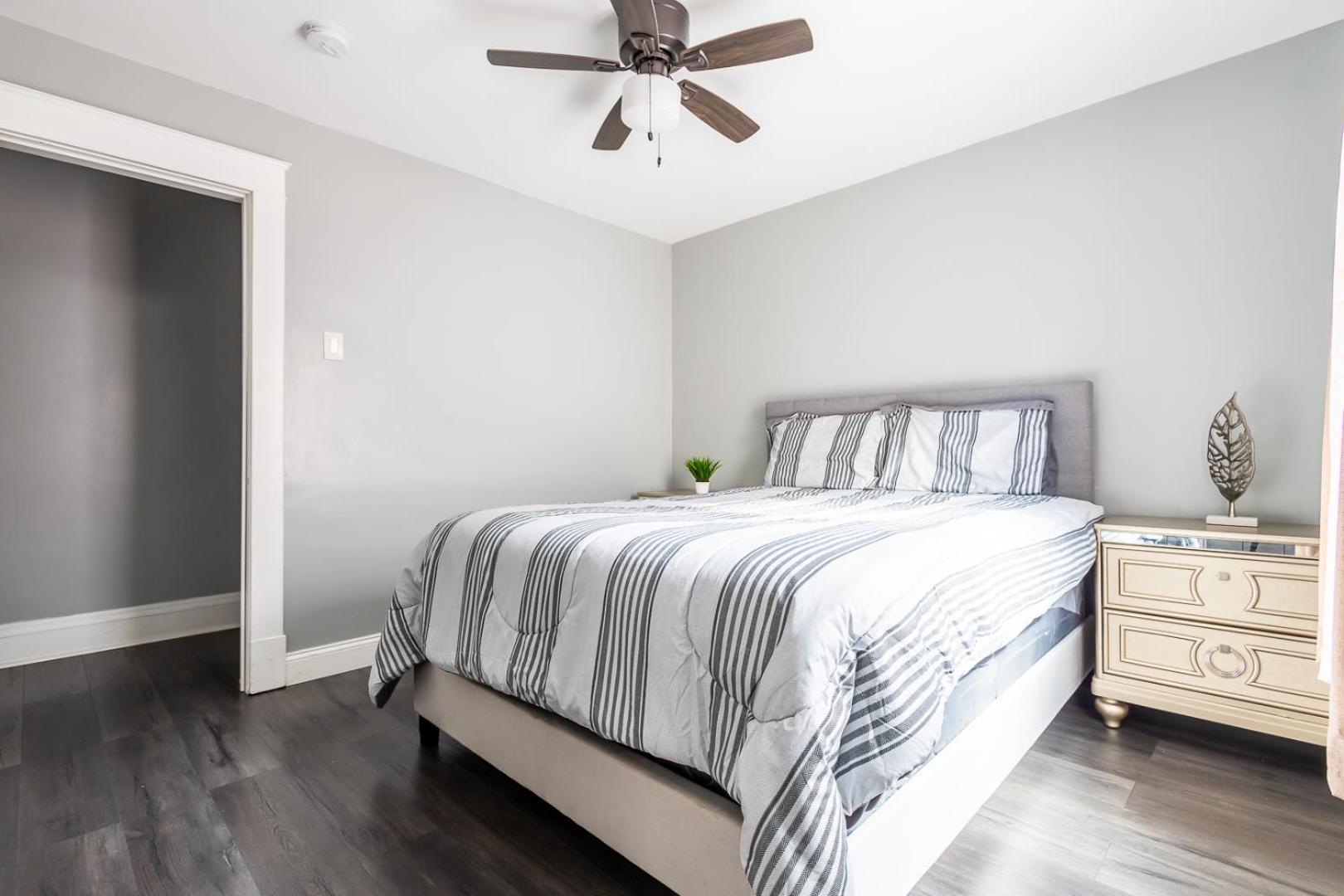 3Br Gem Near Falls-Sleeps 6 Comfortably ไนแอการาฟอลส์ ภายนอก รูปภาพ