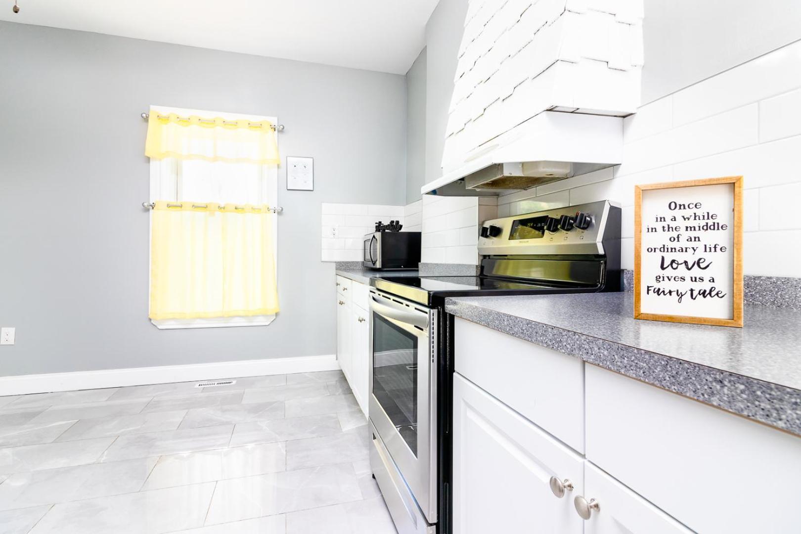 3Br Gem Near Falls-Sleeps 6 Comfortably ไนแอการาฟอลส์ ภายนอก รูปภาพ